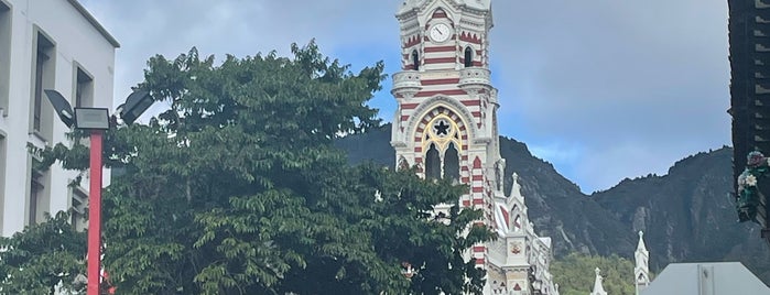 Universidad Libre de Colombia is one of Aquí Se debería Poder Rayar las Paredes.