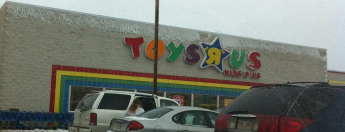 Toys"R"Us is one of Locais curtidos por Nicole.