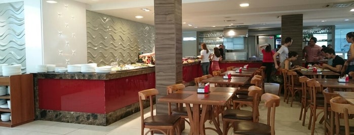 Lamani Restaurante is one of Tempat yang Disukai Mayara.