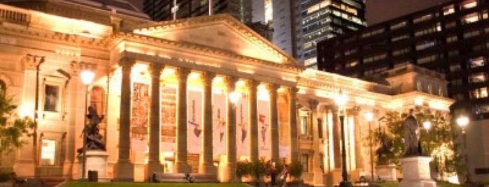 State Library of Victoria is one of Jas' favorite urban sites.
