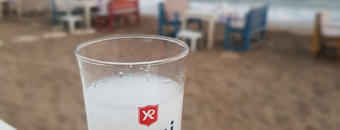 Mırmır Beach Restaurant is one of Antalya mayıs.