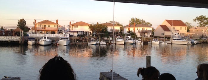 Rachel's Waterside Grill is one of Docks.