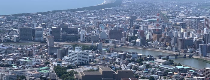 香貫山頂上 is one of Aloha !さんのお気に入りスポット.