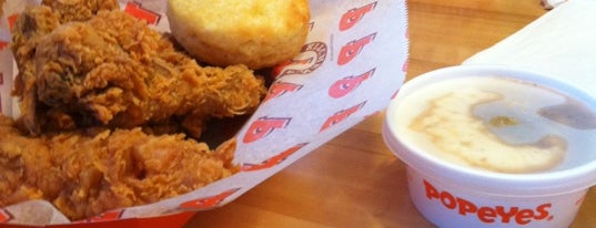 Popeyes Louisiana Kitchen is one of Tempat yang Disukai Maria.