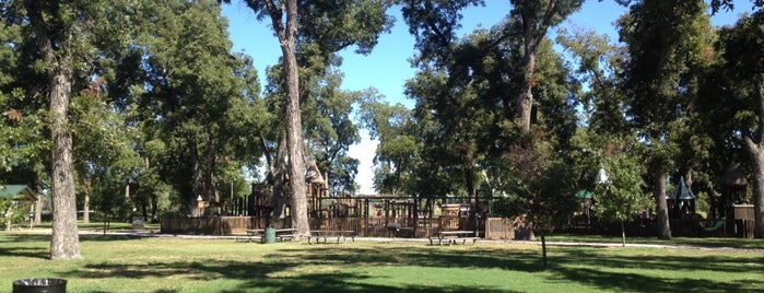 Leonard Park is one of Justin’s Liked Places.