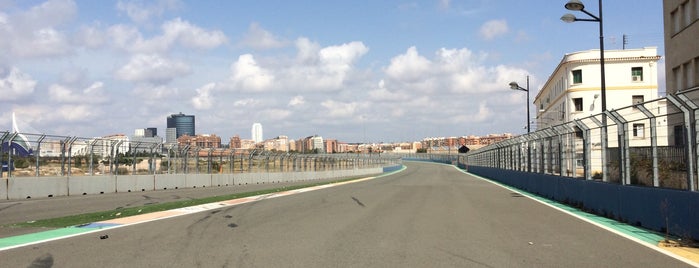 F1 paddock Valencia is one of Sergio : понравившиеся места.