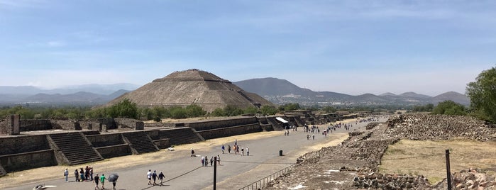 Zona Arqueológica de Teotihuacán is one of Tempat yang Disukai Jota.