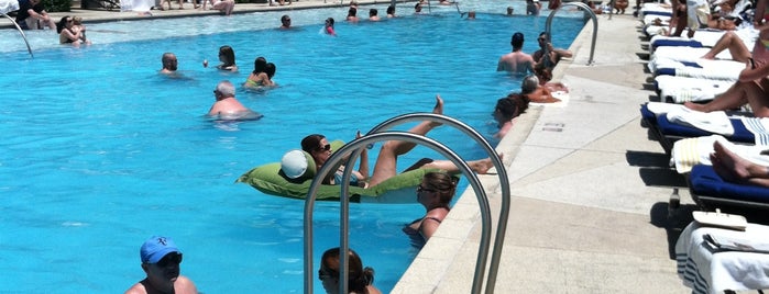 Chelsea Pool is one of Best pools in Vegas.