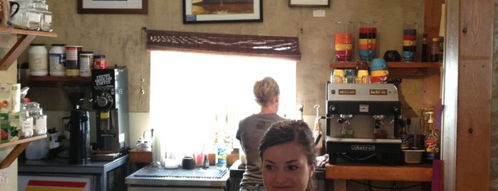Bergie's Coffee Roast is one of สถานที่ที่ Ellen ถูกใจ.