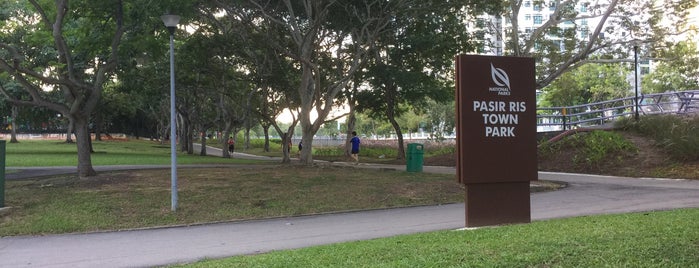 Pasir Ris Town Park is one of Running.
