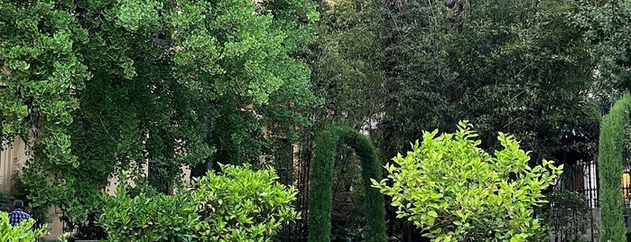 Jardin Botánico de la Universidad de Granada is one of La Granada de Carlos V.