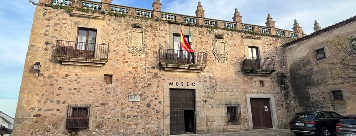 Museo De Cáceres is one of viaje a cadiz 2014.