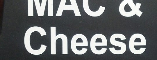Mix N Mac - Mac N Cheese Restaurant is one of Tempat yang Disimpan Glenda.