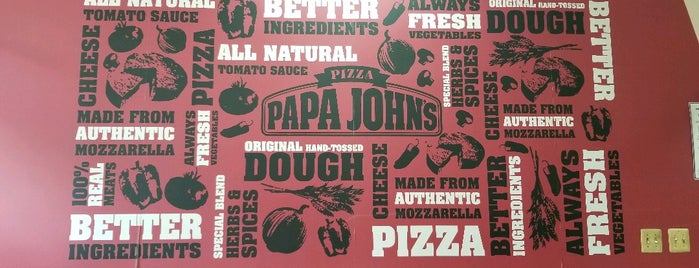 Papa John's Pizza is one of The 7 Best Places for Roma Tomatoes in Brooklyn.