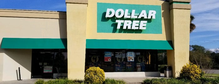 Dollar Tree is one of Orte, die Ken gefallen.