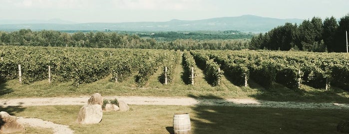 Léon Courville Vigneron is one of Lieux sauvegardés par JulienF.