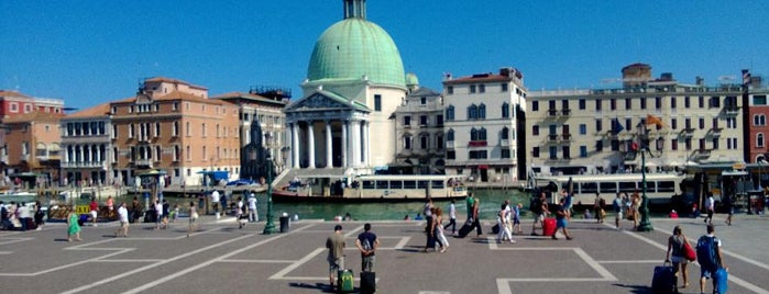 ヴェネツィア・サンタ・ルチーア駅 (XVQ) is one of Italy.