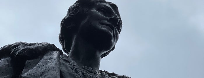 Emmeline Pankhurst Statue is one of London - been.