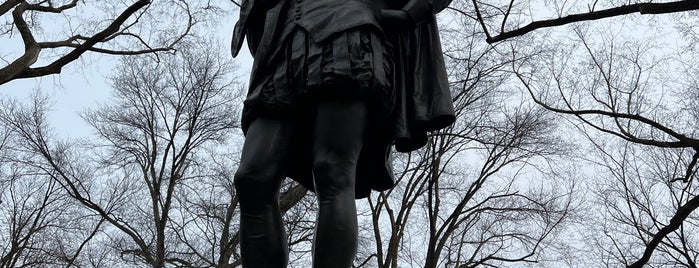 William Shakespeare Statue is one of Nyc.