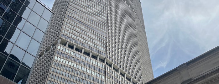 MetLife Building is one of Skyscrapers of New York.