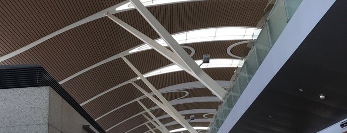 Terminal 2 is one of Lieux qui ont plu à Vivian.