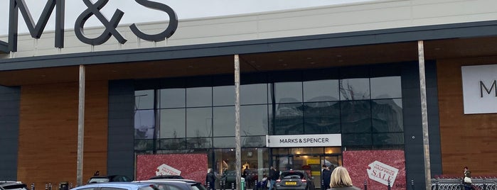 Marks & Spencer is one of Locais curtidos por Joanne.