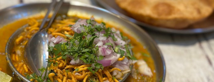 Prakash- Shakahari Uphaar Kendra is one of Good Misal.