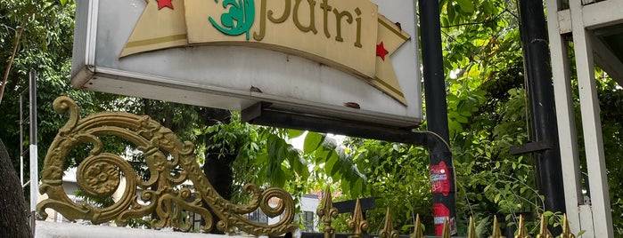Rumah Makan Putri is one of Micheenli Guide: Food Trail in Jakarta.