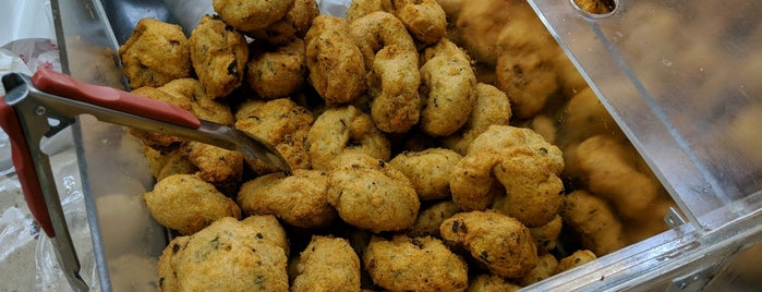 Sri Tiffan Stall is one of Micheenli Guide: Vadai trail in Singapore.