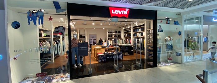 Levi's Store is one of Parkway Parade.