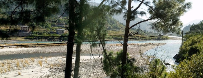 Punakha River is one of สถานที่ที่ Lauren ถูกใจ.