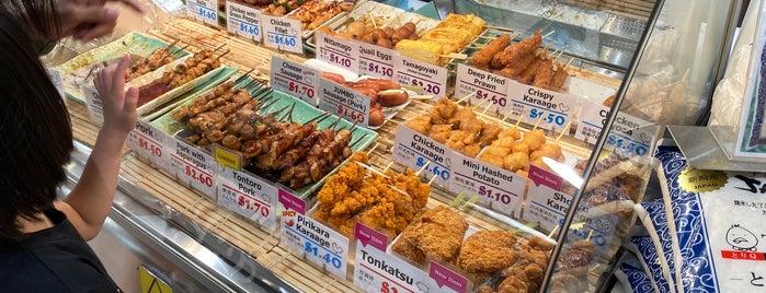 FOODHall at Takashimaya Department Store is one of Must-visit Food in Singapore.