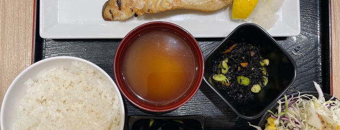 Nakajima Suisan Grilled Fish is one of Singapura.