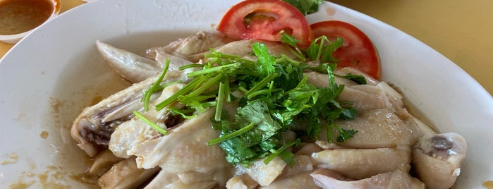 Tong Fong Fatt Hainanese Boneless Chicken Rice is one of Singapore Food.