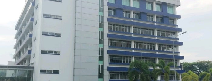 Wearnes Building is one of Toa Payoh.