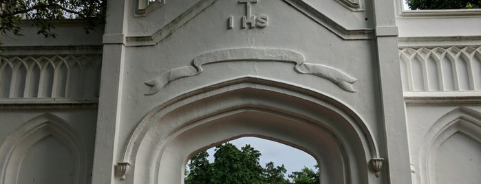 Gothic Gates is one of Сингапур.