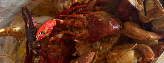 Cajun Boil And Bar is one of Dana Simone's Saved Places.