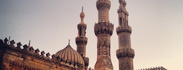 Al Azhar Mosque is one of Lieux sauvegardés par Helene.
