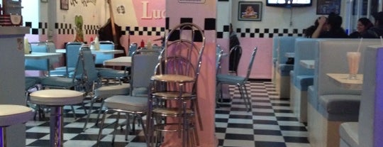 Lucy's Diner is one of Tempat yang Disimpan Oscar.