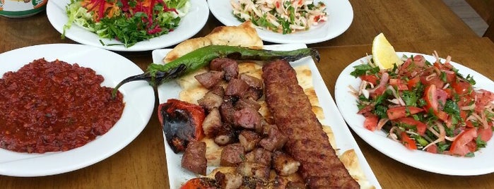 Durak Dürüm is one of Best Food, Beverage & Dessert in İstanbul.