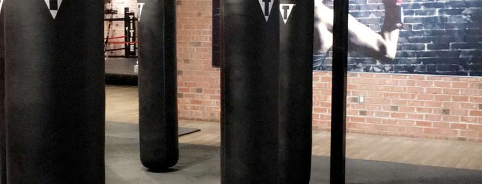 TITLE Boxing Club NYC - Midtown West is one of Tempat yang Disukai Lindsey.