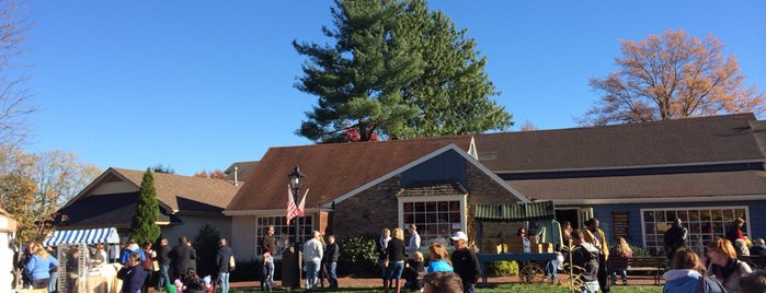 Peddler's Village Apple Festival is one of Lists of My Favorite Places.