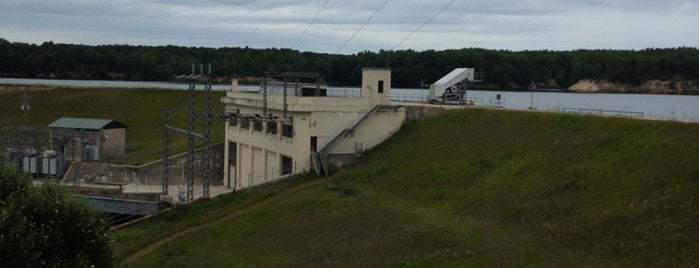 Hodenpyl Dam is one of Orte, die Wesley gefallen.