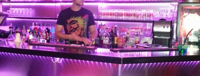 Sly Bar is one of Lugares favoritos de Esteban.