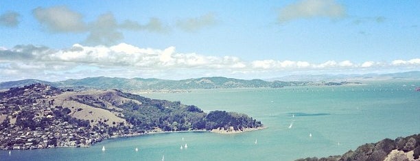 Angel Island State Park is one of EUA.
