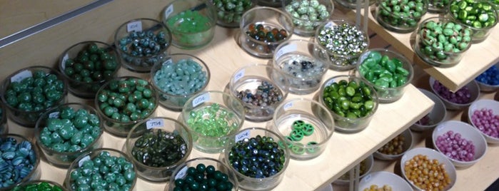 Beadles Bead Shop is one of Andreaさんのお気に入りスポット.