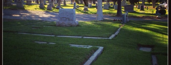 Corona Sunnyslope Cemetery is one of Tempat yang Disukai Steve.