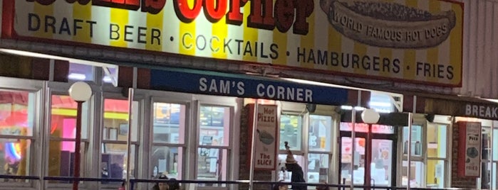 Sam's Corner is one of Carolina Hotdogs.