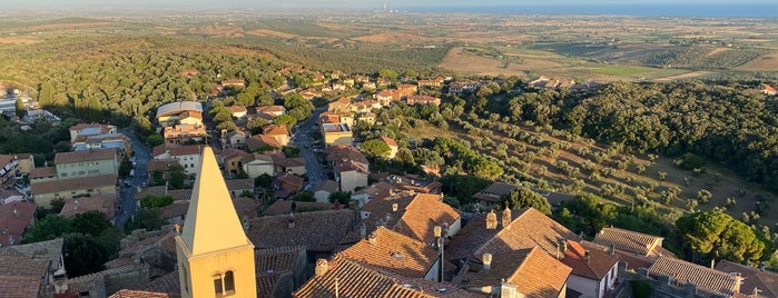 Capalbio is one of Toscana.