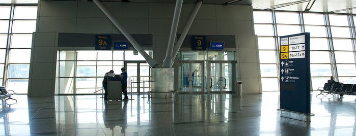 Выход / Gate 9/9A is one of Vnukovo airport locations.